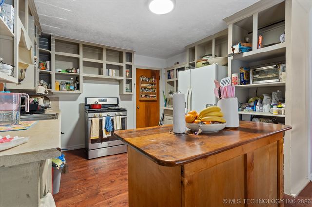 708 NE A Street, Ardmore, OK 73401