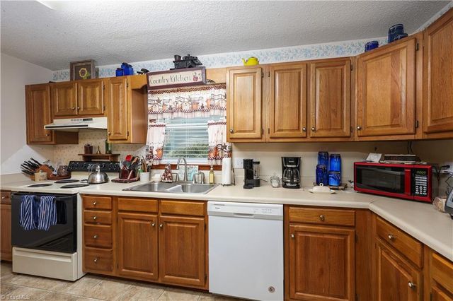 500 Lynbrook Drive, Archdale, NC 27263