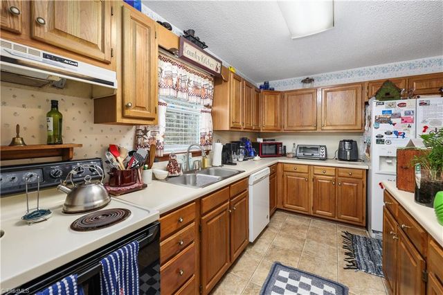 500 Lynbrook Drive, Archdale, NC 27263