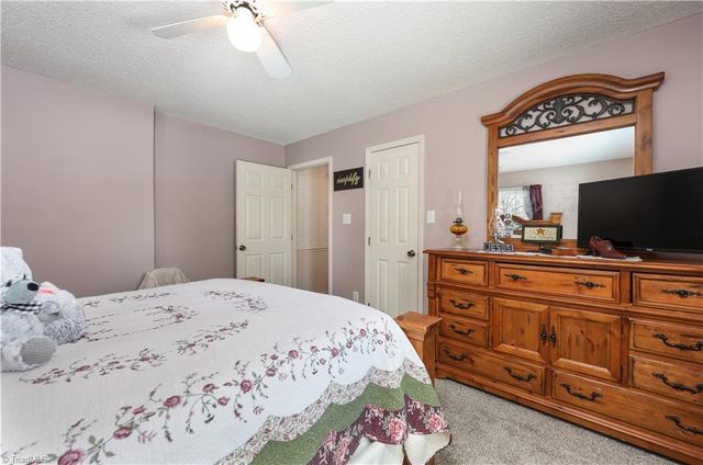 500 Lynbrook Drive, Archdale, NC 27263