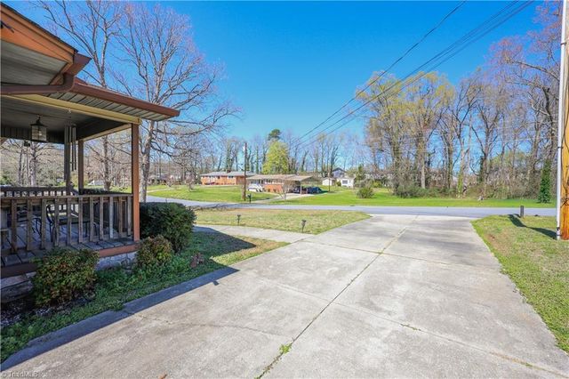 500 Lynbrook Drive, Archdale, NC 27263