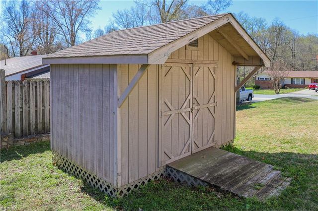 500 Lynbrook Drive, Archdale, NC 27263