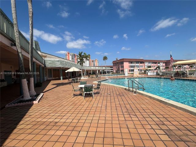 18601 NE 14th Ave 407, Miami, FL 33179