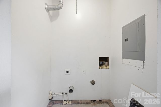 2727 Springway Drive, Charlotte, NC 28205