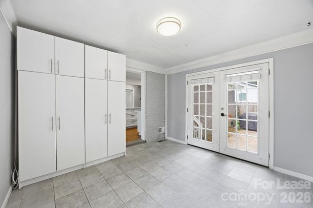2727 Springway Drive, Charlotte, NC 28205