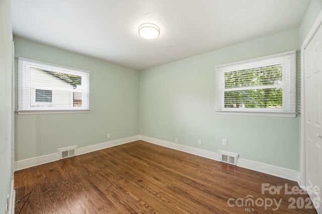2727 Springway Drive, Charlotte, NC 28205