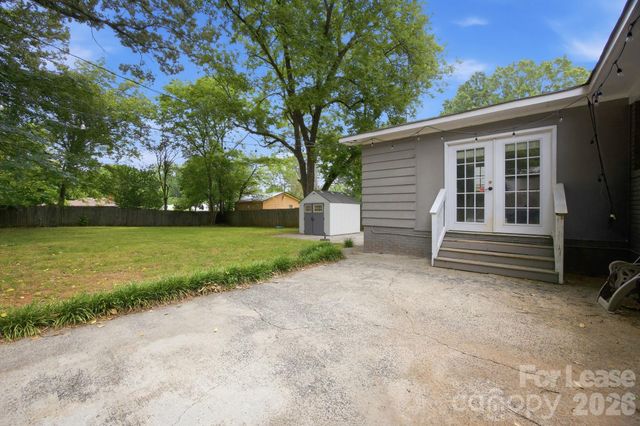 2727 Springway Drive, Charlotte, NC 28205