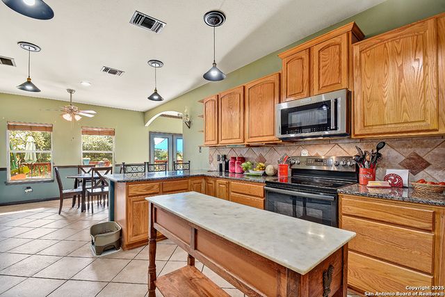 518 Oracle, San Antonio, TX 78260