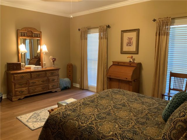 902 Bluffside Drive, Huntsville, AR 72740