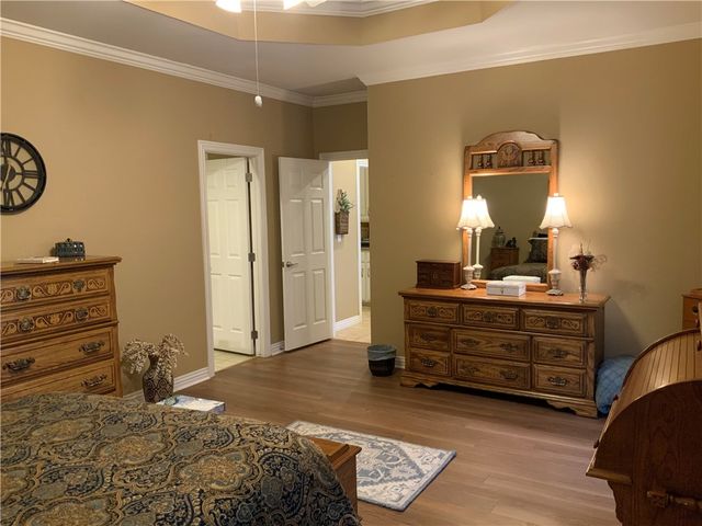 902 Bluffside Drive, Huntsville, AR 72740