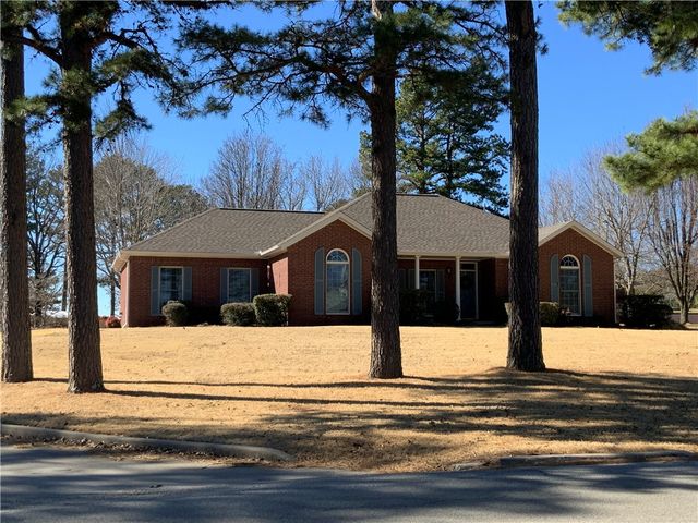 902 Bluffside Drive, Huntsville, AR 72740