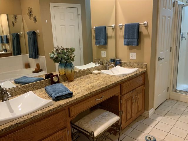 902 Bluffside Drive, Huntsville, AR 72740