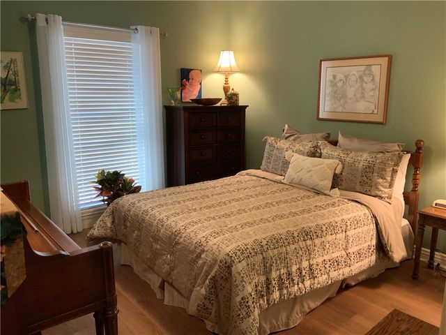 902 Bluffside Drive, Huntsville, AR 72740