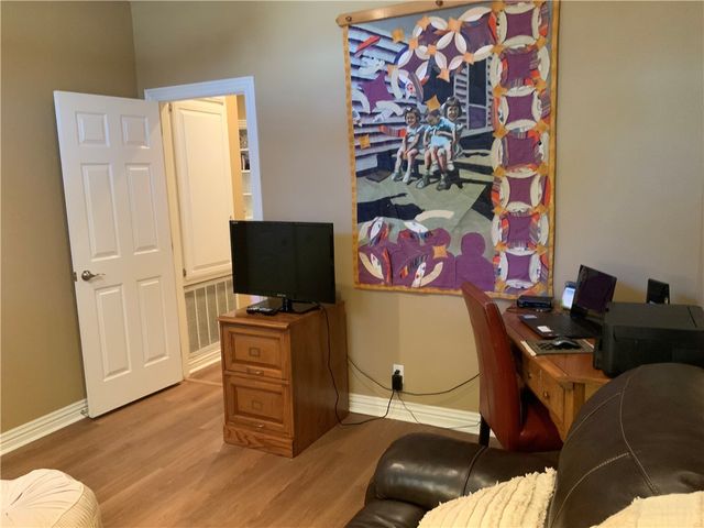 902 Bluffside Drive, Huntsville, AR 72740