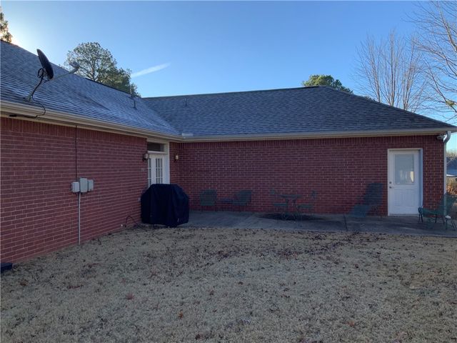 902 Bluffside Drive, Huntsville, AR 72740