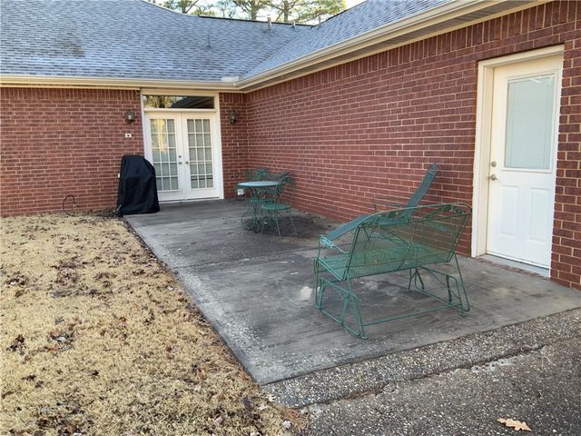 902 Bluffside Drive, Huntsville, AR 72740