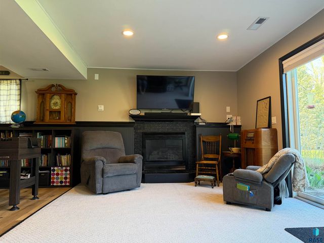 6204 N Purple Martin Ave Avenue, Sioux Falls, SD 57107