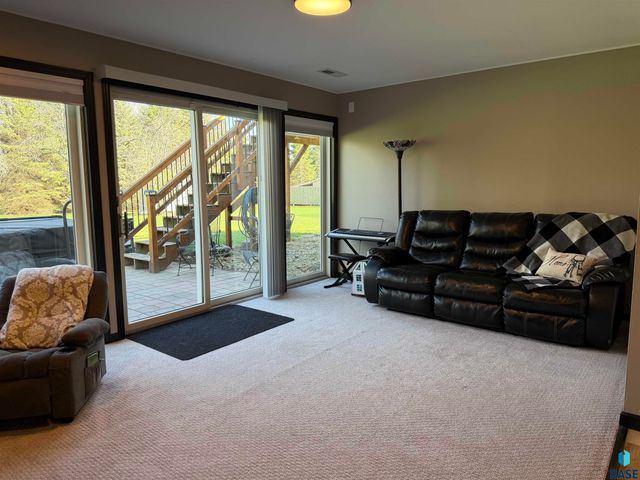 6204 N Purple Martin Ave Avenue, Sioux Falls, SD 57107