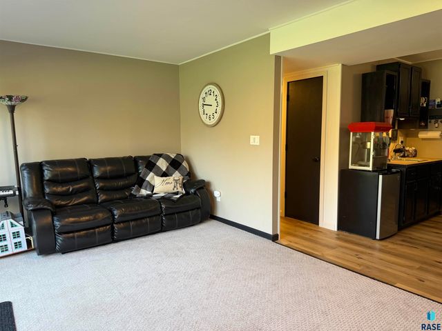 6204 N Purple Martin Ave Avenue, Sioux Falls, SD 57107