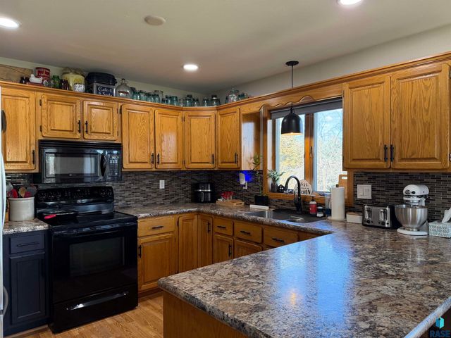 6204 N Purple Martin Ave Avenue, Sioux Falls, SD 57107