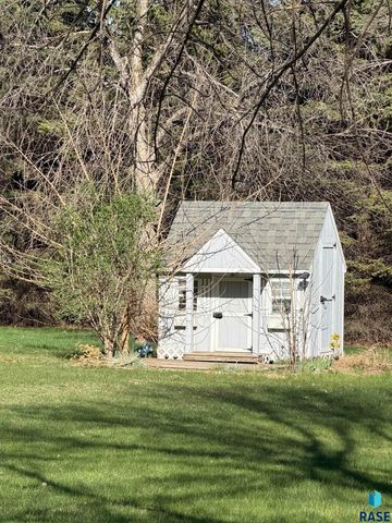 6204 N Purple Martin Ave Avenue, Sioux Falls, SD 57107