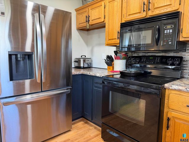6204 N Purple Martin Ave Avenue, Sioux Falls, SD 57107