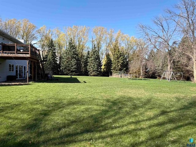 6204 N Purple Martin Ave Avenue, Sioux Falls, SD 57107