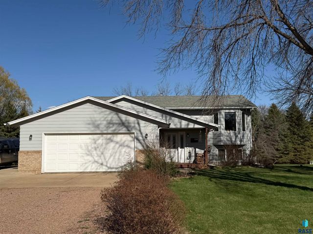 6204 N Purple Martin Ave Avenue, Sioux Falls, SD 57107