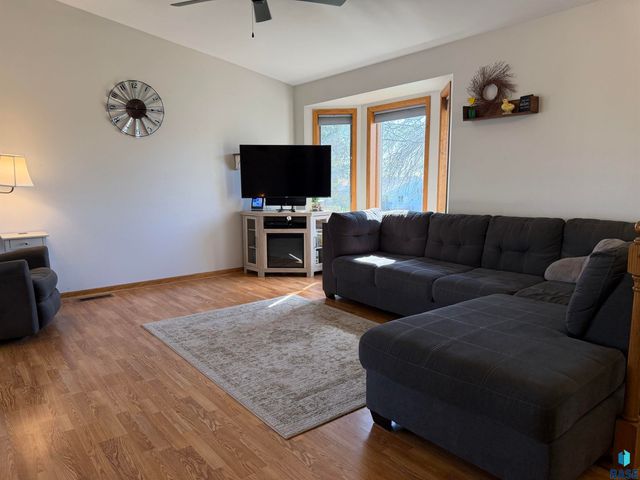 6204 N Purple Martin Ave Avenue, Sioux Falls, SD 57107
