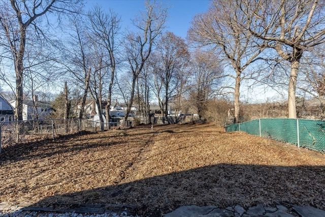 12 Franklin St, Weymouth, MA 02188