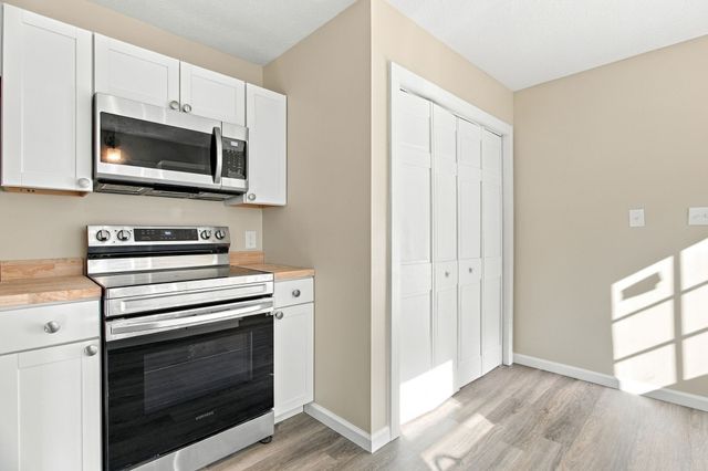 3015 Greenhill Dr, Centerville, TN 37033