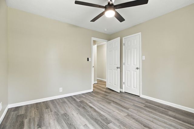 3015 Greenhill Dr, Centerville, TN 37033