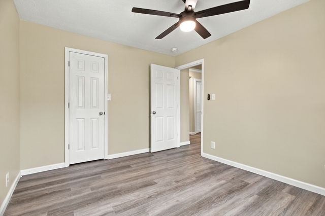 3015 Greenhill Dr, Centerville, TN 37033
