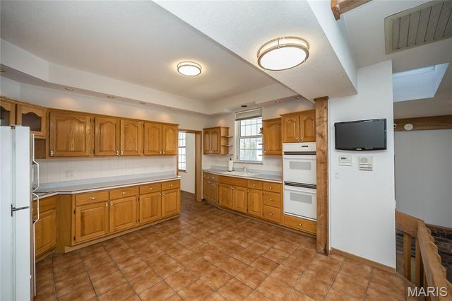 437 Hoffmeister Avenue, St Louis, MO 63125