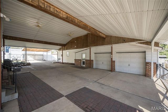 437 Hoffmeister Avenue, St Louis, MO 63125