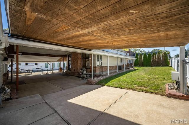 437 Hoffmeister Avenue, St Louis, MO 63125