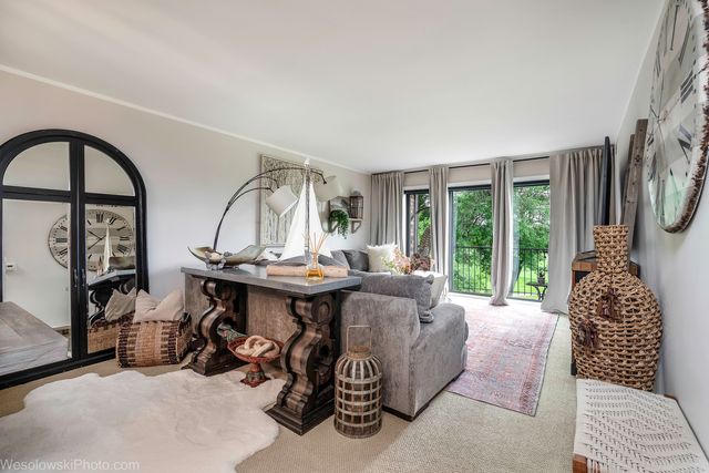 1400 N Yarmouth Place 413, Mount Prospect, IL 60056