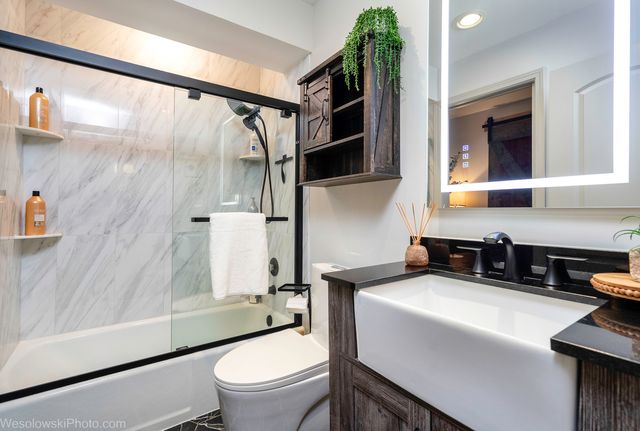 1400 N Yarmouth Place 413, Mount Prospect, IL 60056
