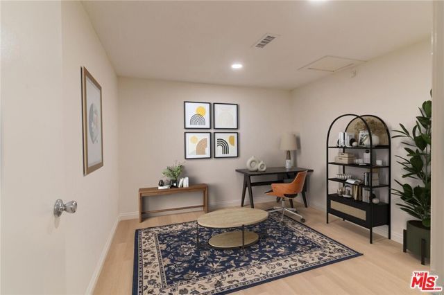 1940 N Highland Avenue 42, Los Angeles, CA 90068