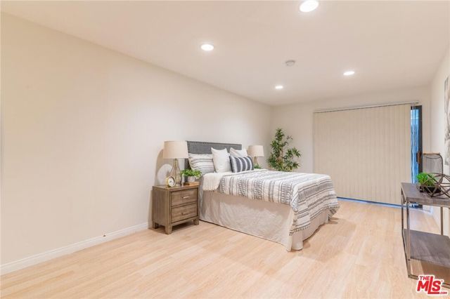 1940 N Highland Avenue 42, Los Angeles, CA 90068