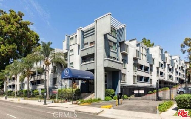 1940 N Highland Avenue 42, Los Angeles, CA 90068