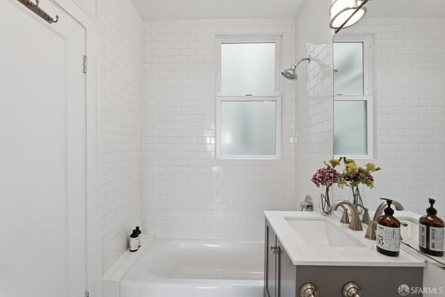 724 16th Avenue 2, San Francisco, CA 94118