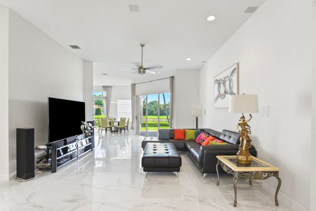 6703 Catania Drive, Boynton Beach, FL 33472