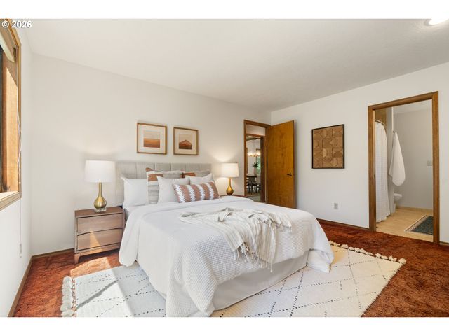 6010 Sw TEXAS Ct, Portland, OR 97219
