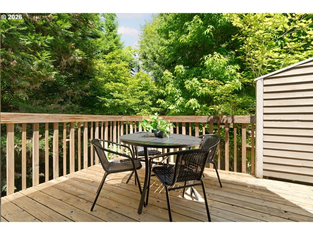 6010 Sw TEXAS Ct, Portland, OR 97219
