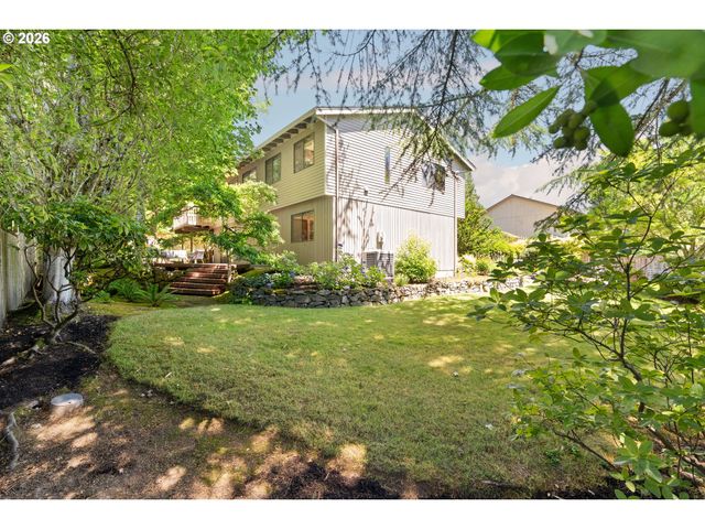 6010 Sw TEXAS Ct, Portland, OR 97219