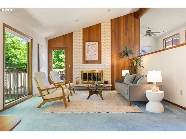 6010 Sw TEXAS Ct, Portland, OR 97219