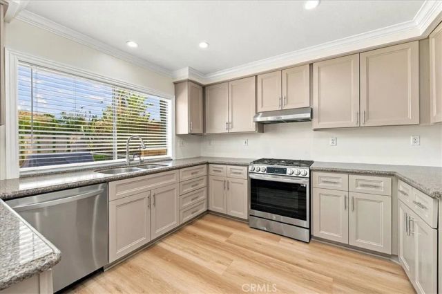 1133 Fernleaf, Corona, CA 92881