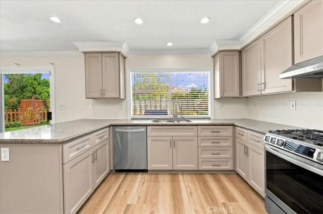 1133 Fernleaf, Corona, CA 92881