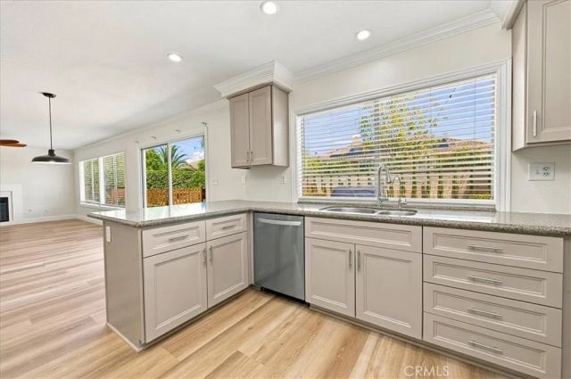 1133 Fernleaf, Corona, CA 92881